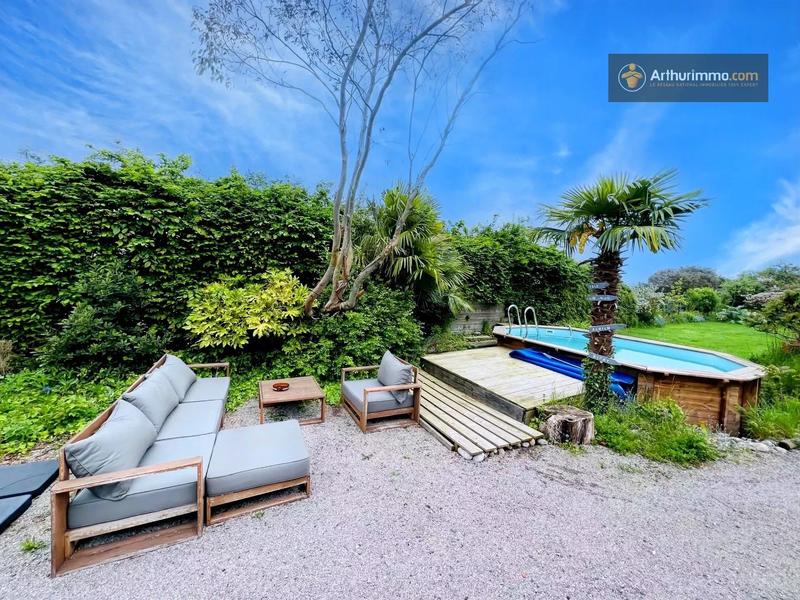 Maison - 181 m² - 7 pièces