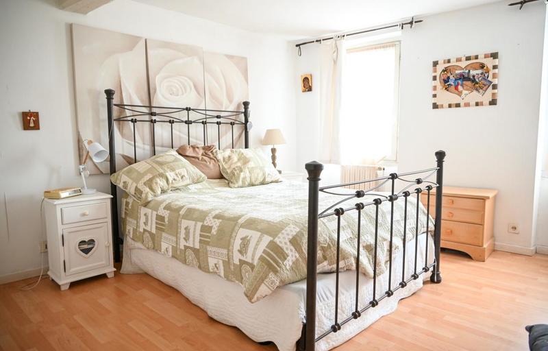 Maison - 232 m² - 8 pièces