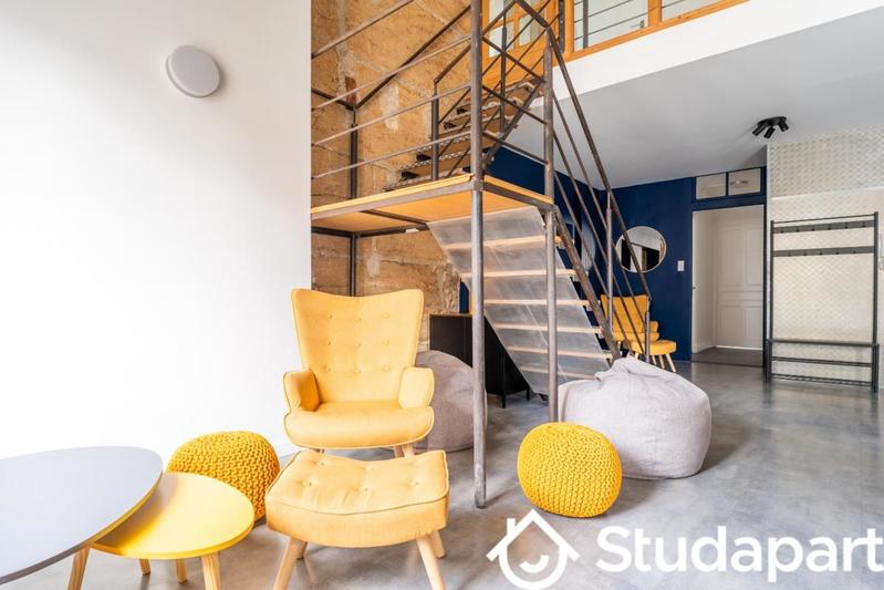 Chambre - 10 m² - 1 pièce