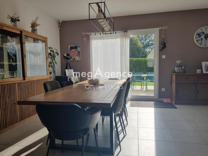 Maison - 225 m² - 8 pièces