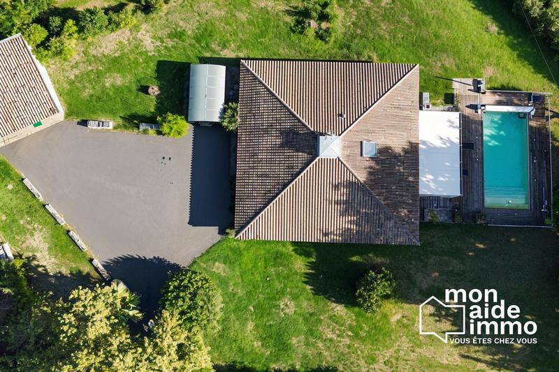 Maison - 136 m² - 5 pièces