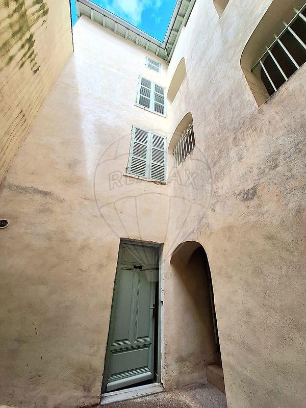 Local commercial - 28 m² - 2 pièces