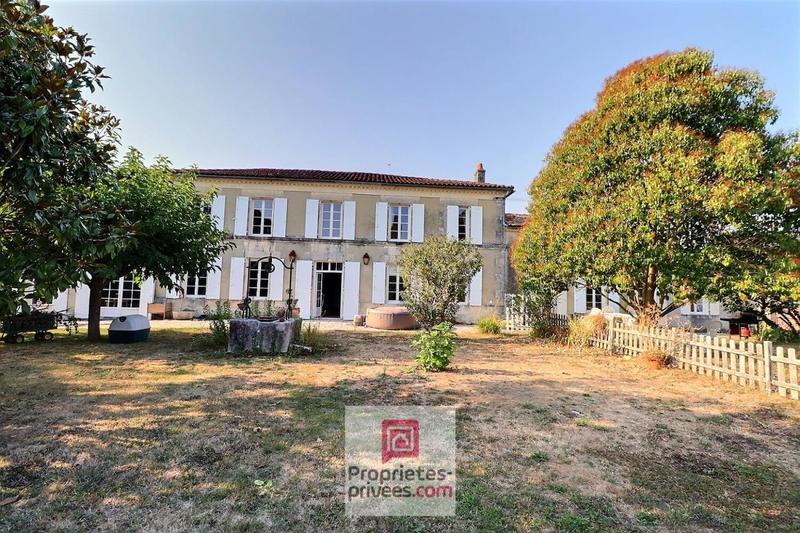 Maison - 433 m² - 19 pièces