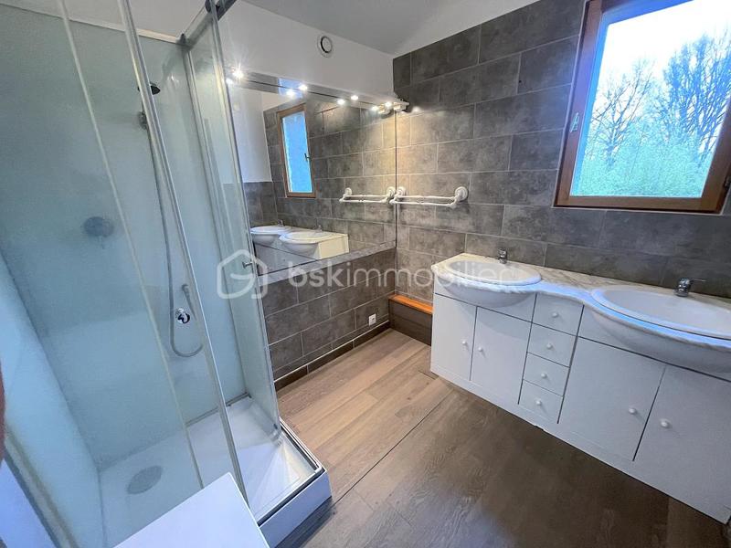 Corps de ferme - 334 m² - 6 pièces