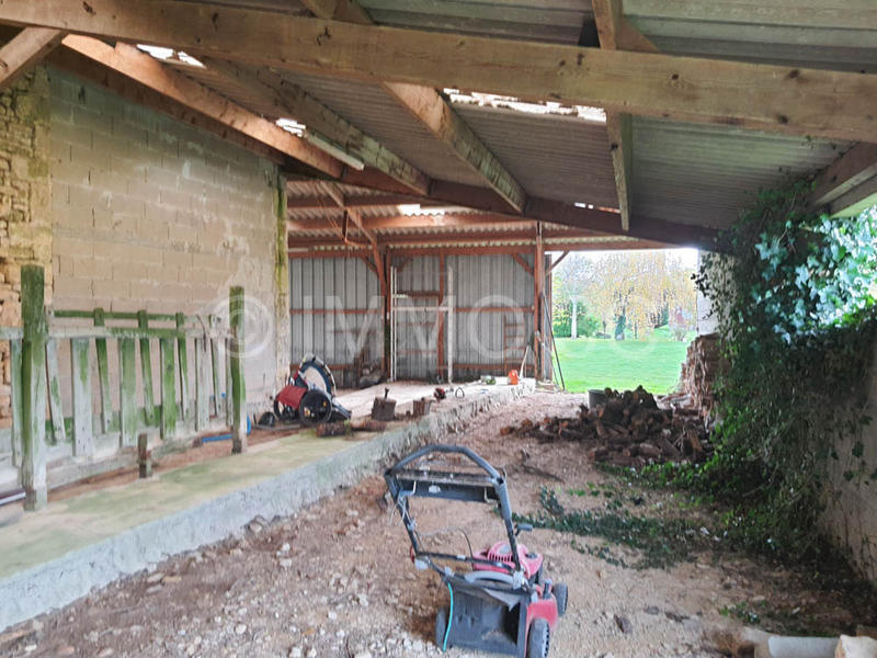 Maison - 313 m² - 13 pièces