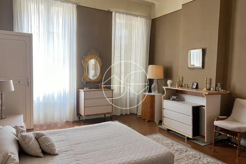 Appartement - 127 m² - 5 pièces