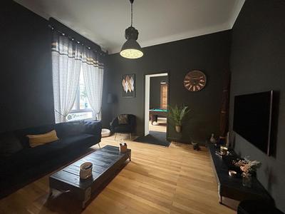 Maison - 226 m² - 9 pièces