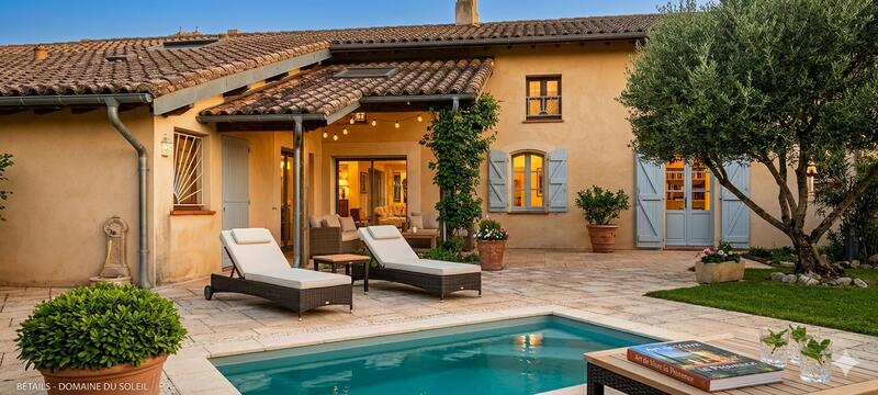 Propriété - 236 m² - 7 pièces