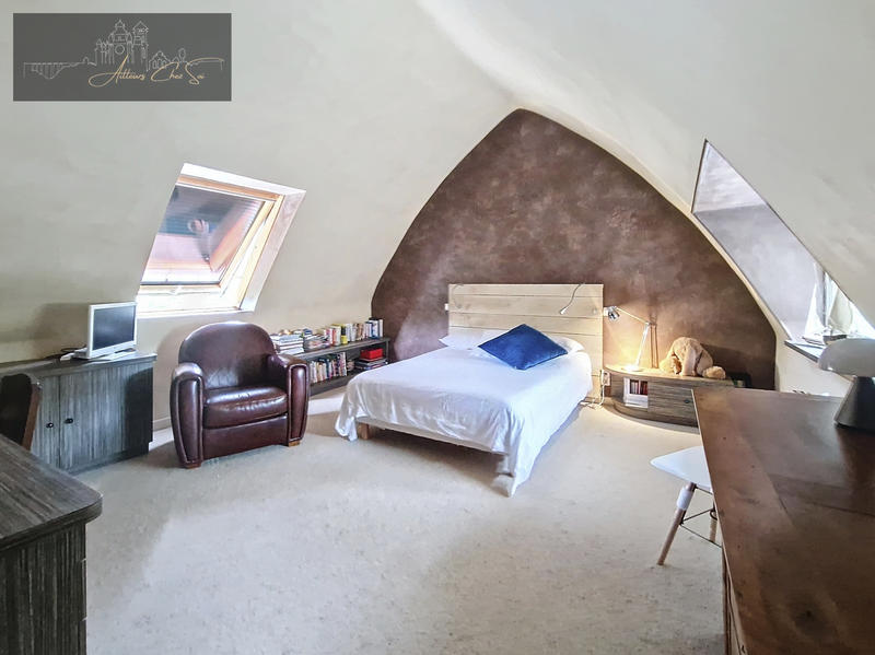 Maison - 272 m² - 6 pièces