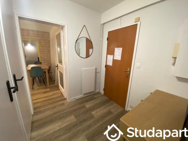 Chambre - 13 m² - 1 pièce