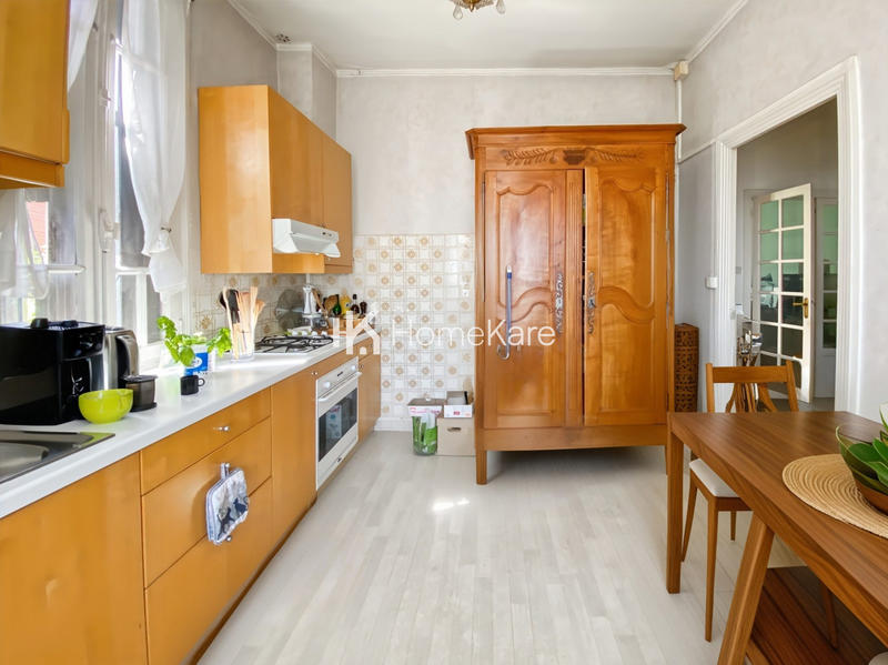 Maison - 140 m² - 5 pièces