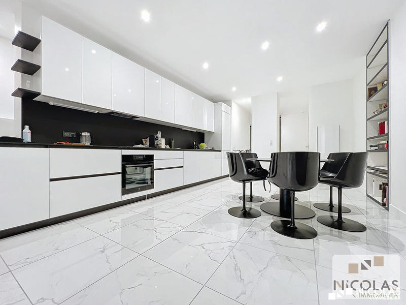 Appartement - 106 m² - 3 pièces