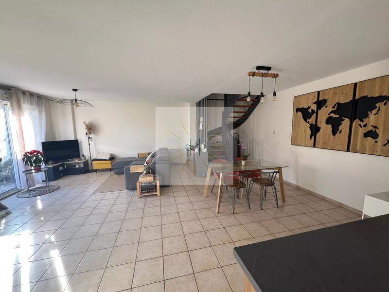 Maison - 90 m² - 4 pièces