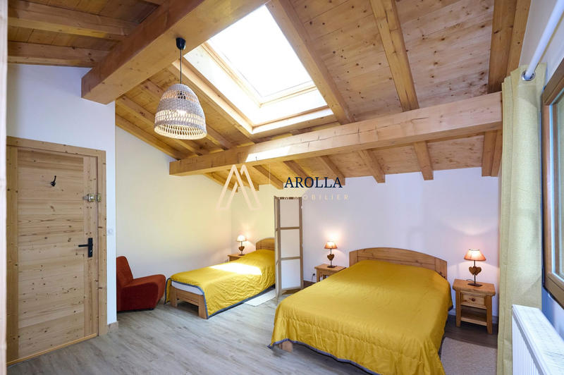 Châlet - 186 m² - 7 pièces