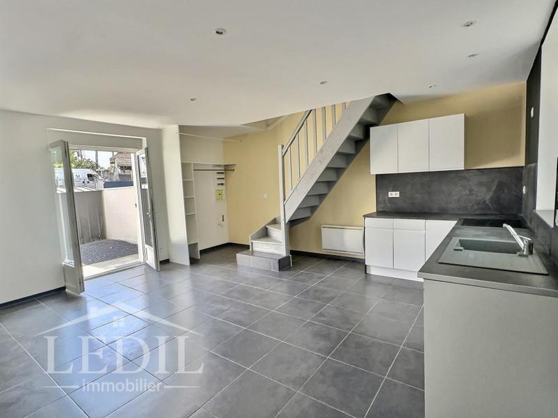 Maison - 90 m² - 4 pièces