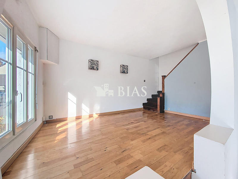 Maison - 71 m² - 5 pièces