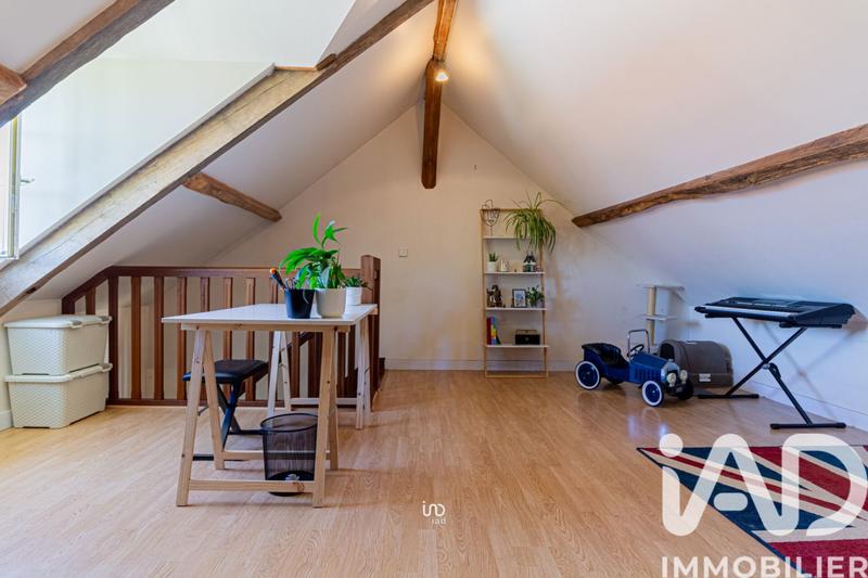 Maison - 210 m² - 7 pièces