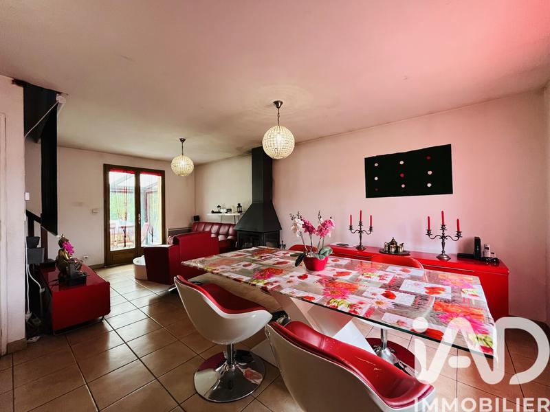 Maison - 90 m² - 4 pièces