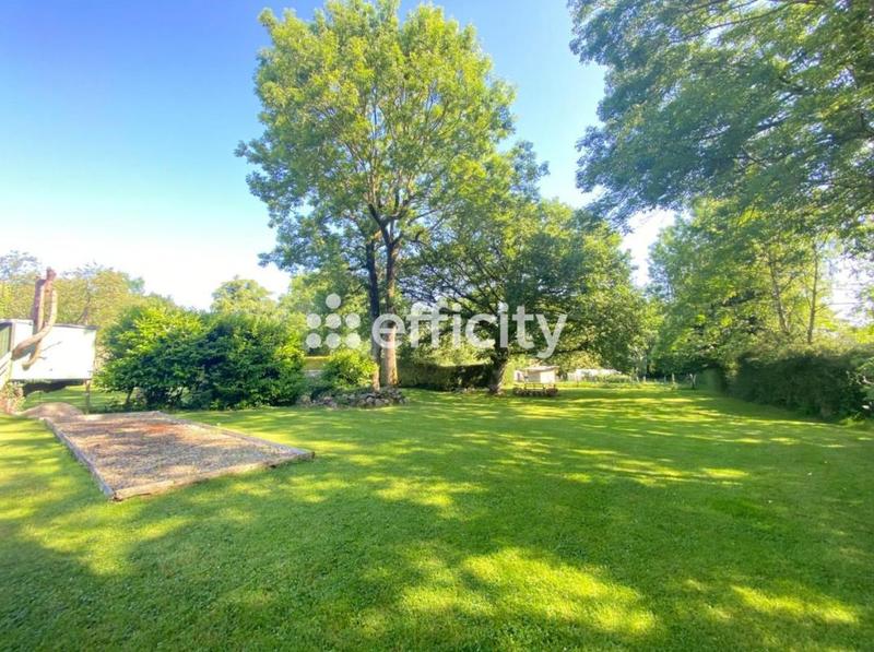 Maison - 395 m² - 13 pièces