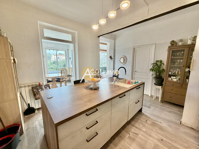 Maison - 172 m² - 8 pièces