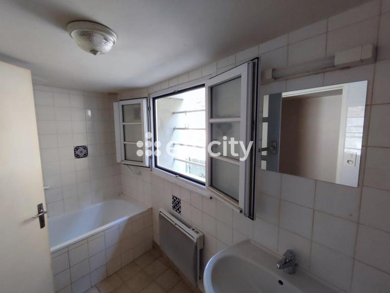 Maison - 102 m² - 4 pièces