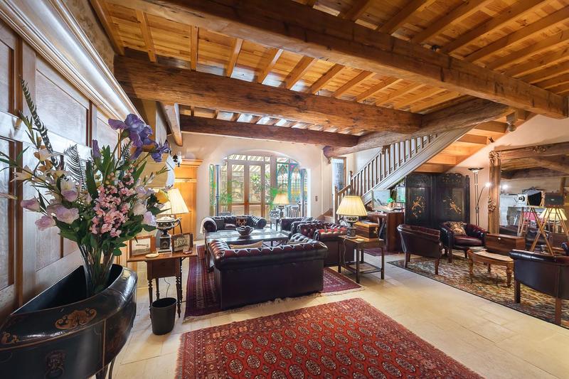 Maison ancienne - 360 m² - 6 pièces