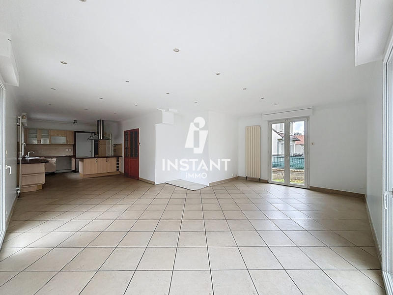 Maison - 137 m² - 6 pièces