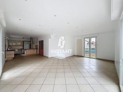 Maison - 137 m² - 6 pièces