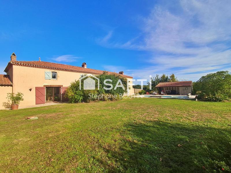 Maison - 265 m² - 8 pièces