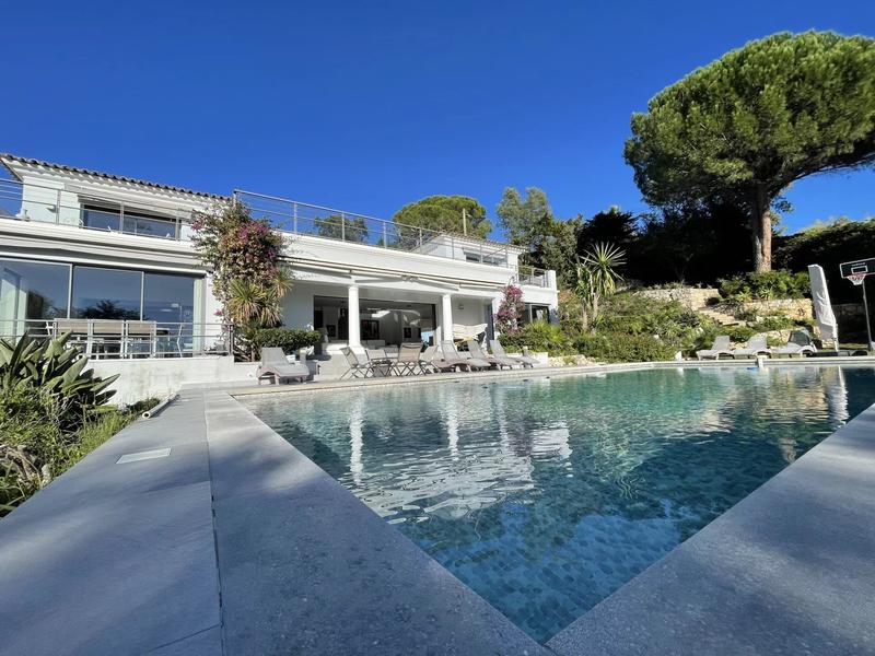 Villa - 350 m² - 15 pièces