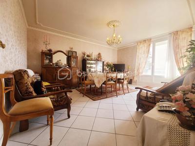 Appartement - 92 m² - 5 pièces