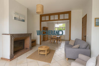 Maison - 250 m² - 12 pièces