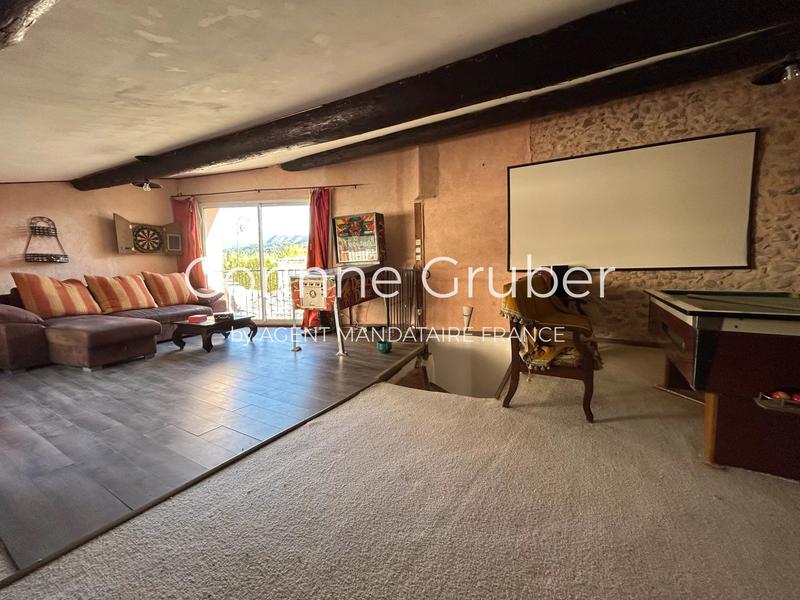 Appartement - 140 m² - 5 pièces