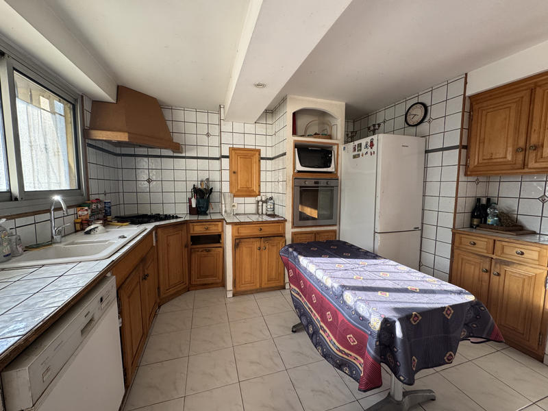 Maison - 217 m² - 8 pièces