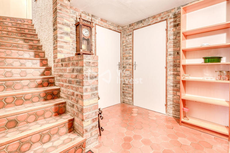 Maison traditionnelle - 270 m² - 10 pièces