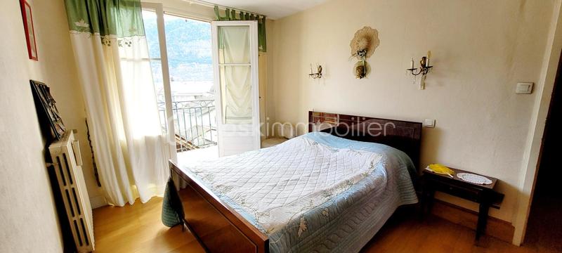 Maison ancienne - 243 m² - 15 pièces