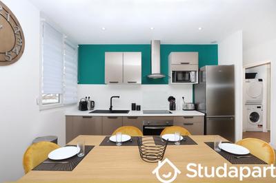 Chambre - 74 m² - 1 pièce