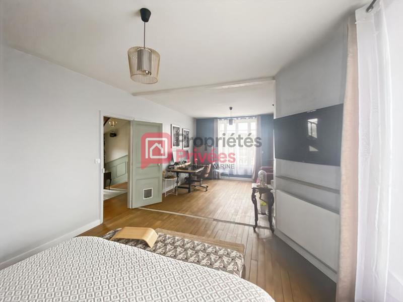 Maison - 165 m² - 9 pièces