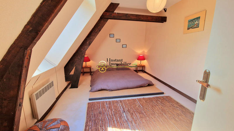 Demeure - 256 m² - 13 pièces