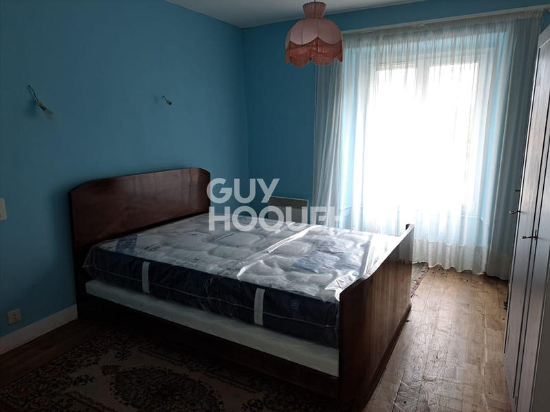 Maison - 242 m² - 8 pièces