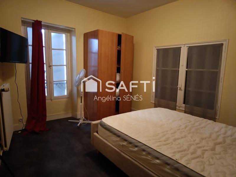 Maison - 300 m² - 16 pièces