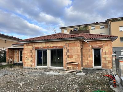 Maison - 107 m² - 4 pièces