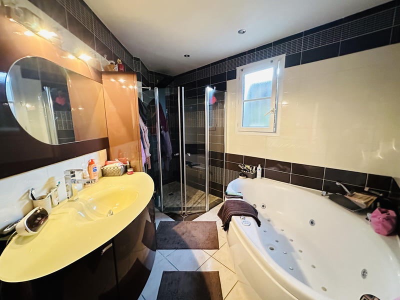 Maison - 147 m² - 5 pièces