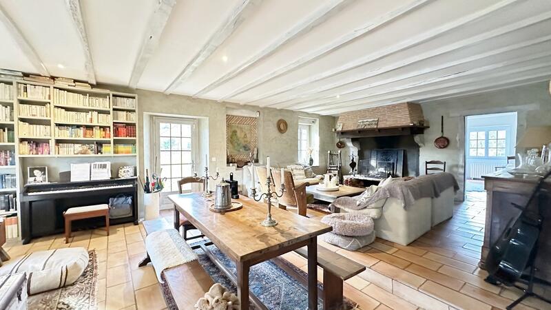 Corps de ferme - 292 m² - 8 pièces