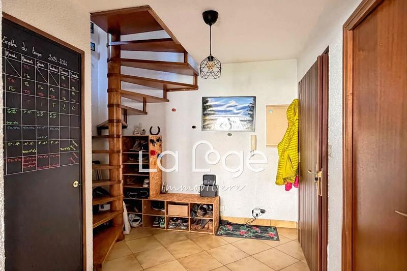 Appartement - 80 m² - 4 pièces