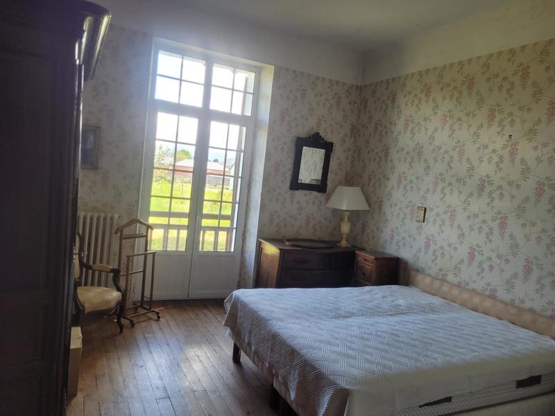 Maison - 180 m² - 7 pièces