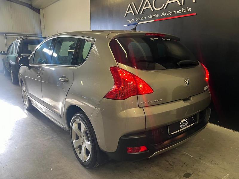 Peugeot 3008 1.6 HDi 110 cv / Premium Pack