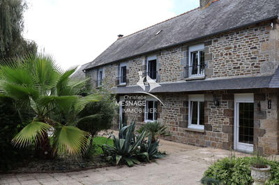 Maison - 280 m² - 8 pièces