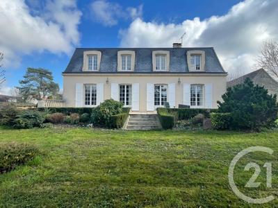 Maison - 182 m² - 8 pièces