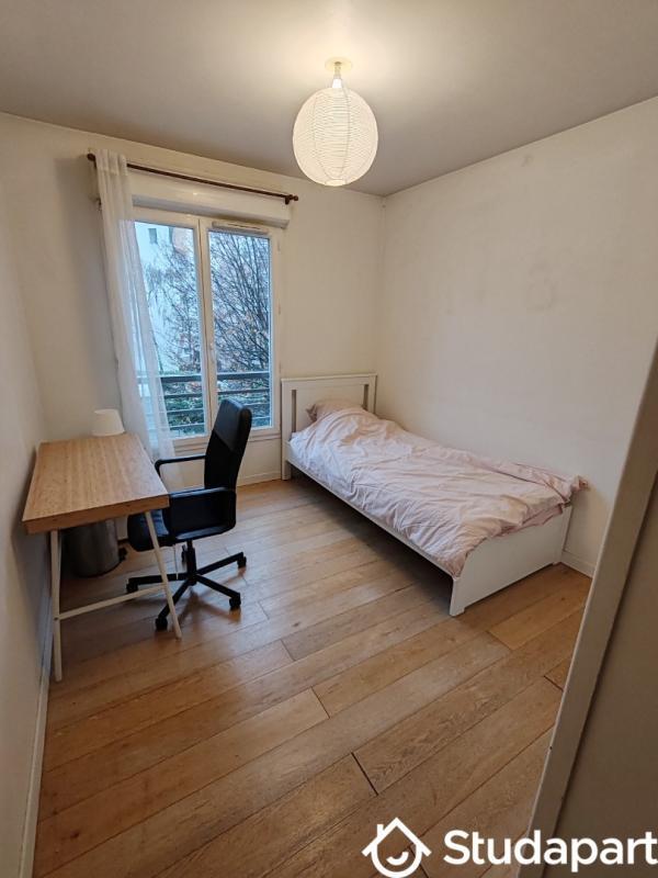 Chambre - 12 m² - 1 pièce